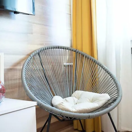 Classy Scala Studio Apartment Bukarest